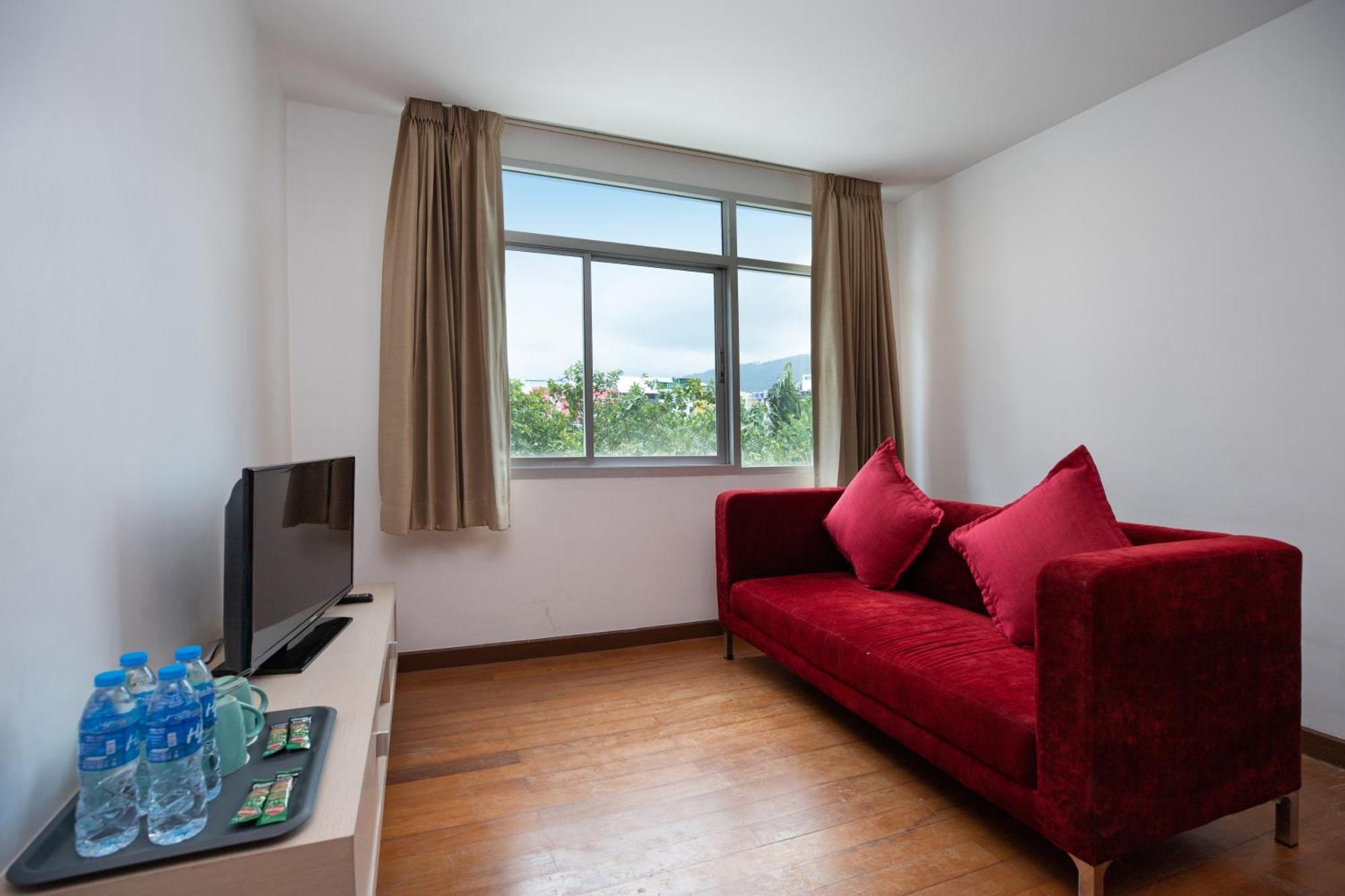 Icheck Inn Residences Patong Exterior photo