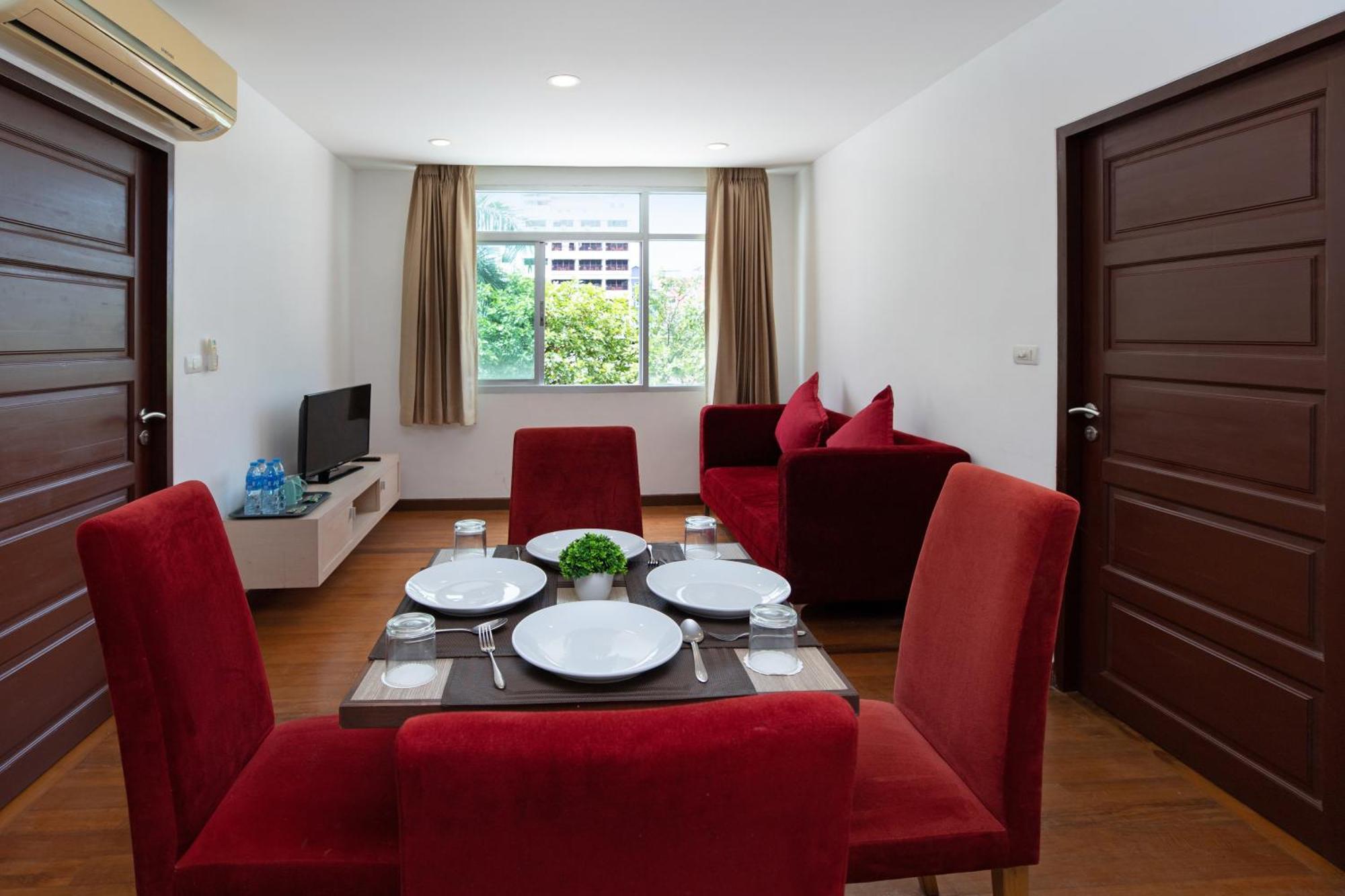 Icheck Inn Residences Patong Exterior photo